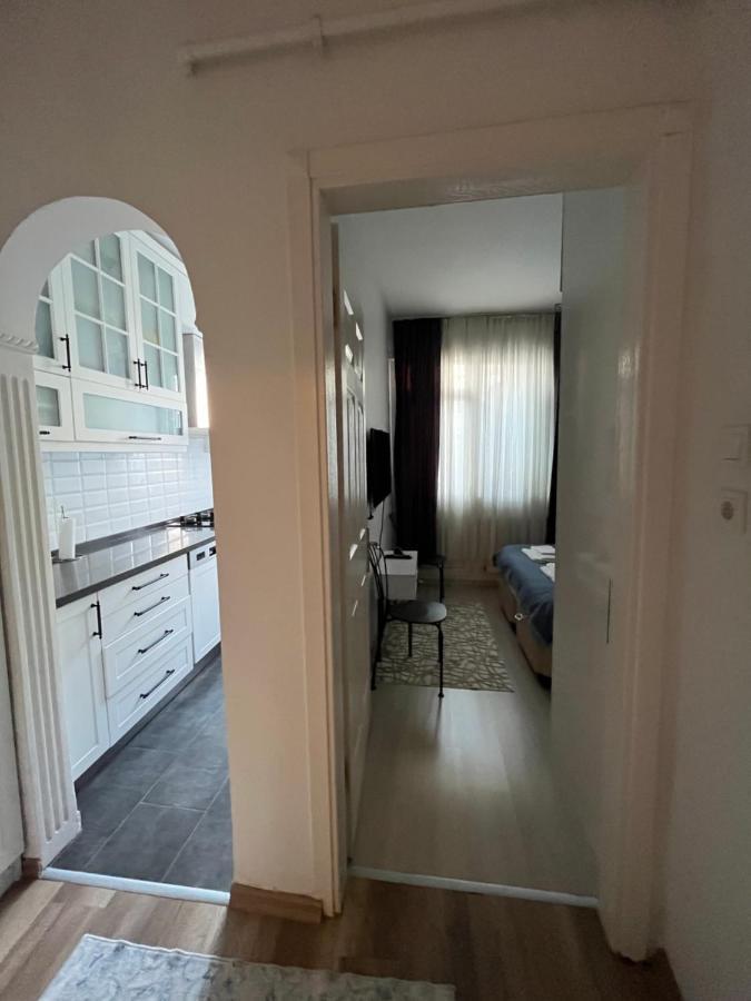 Centrally Located, 2+1 House In Taksim, Cihangir Istambul Exterior foto
