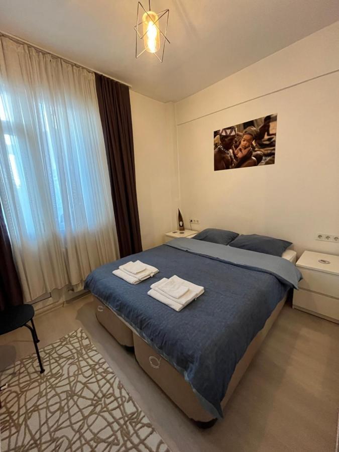 Centrally Located, 2+1 House In Taksim, Cihangir Istambul Exterior foto