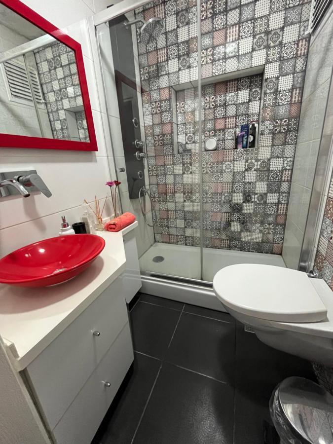 Centrally Located, 2+1 House In Taksim, Cihangir Istambul Exterior foto